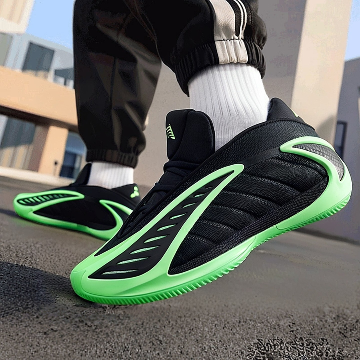 adidas阿迪达斯正品男鞋ANTHONY EDWARDS 2运动训练篮球鞋JR1572