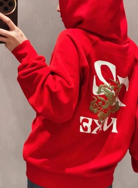 马年系列|NIKE耐克女子红色款运动休闲套头衫连帽长袖卫衣IQ3707