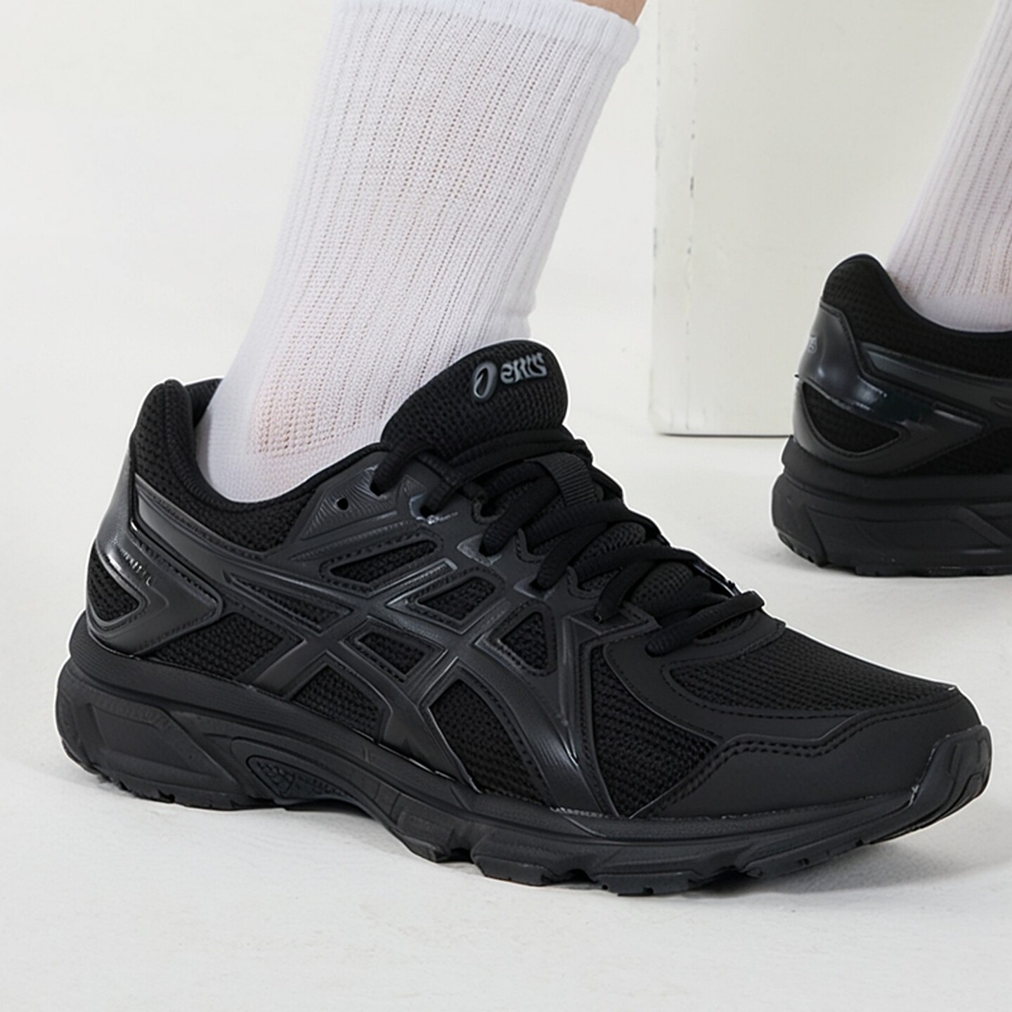 Asics亚瑟士跑步鞋休闲运动鞋