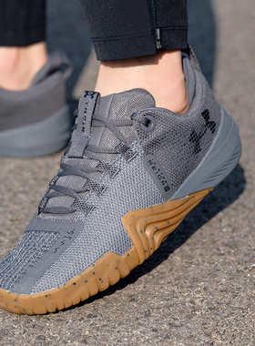 安德玛UA男鞋TRIBASE REIGN 6训练鞋休闲鞋冬季新款运动鞋3027341