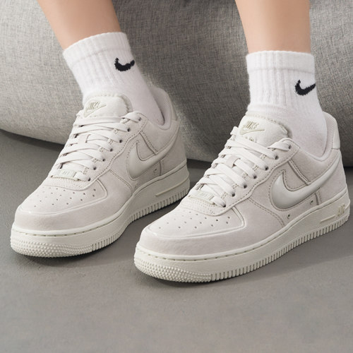 耐克女鞋2025秋夏季新款AIR FORCE 1 '07空军一号运动板鞋休闲鞋