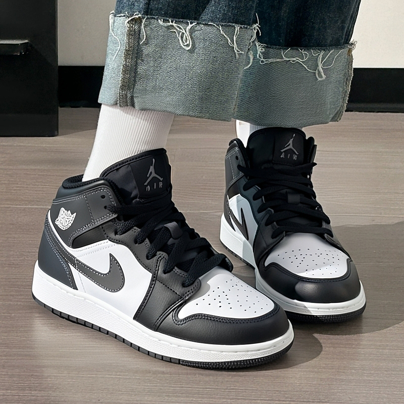 耐克AJ1女款中帮板鞋休闲轻便