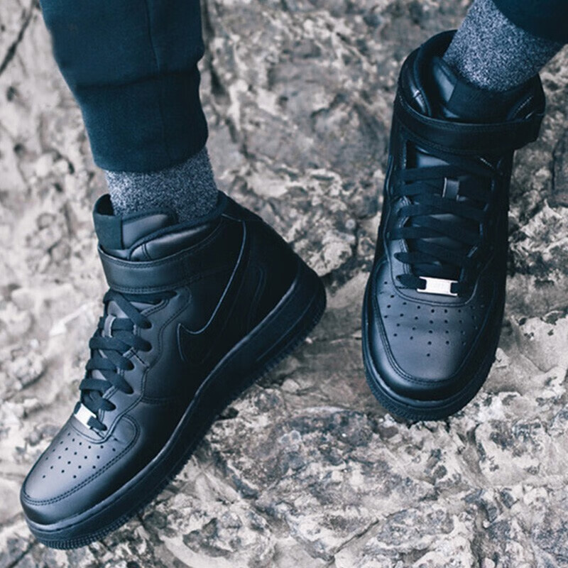 NIKE耐克男鞋AIR FORCE 1空军一号经典黑色高帮板鞋男CW2289-001