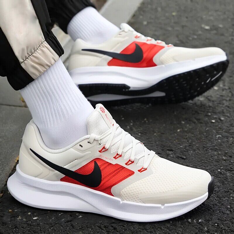 耐克正品男鞋网面透气运动鞋NIKE Flywire飞线跑步鞋男DR2695-107