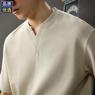 夏季透气肌理感竖纹短袖t恤男2026新款小V领体恤男款宽松半袖上衣