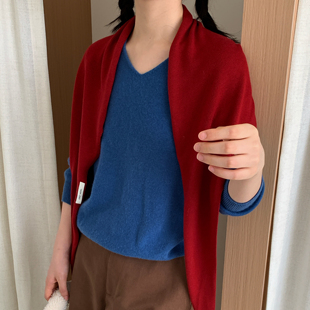 ～韩系平板纯色针织亲肤软糯披肩叠穿减龄休闲居家三角巾 简约风格