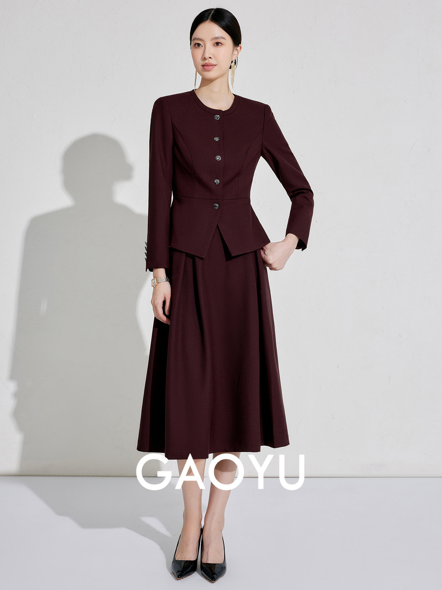 HIGH-LANGUAGE TEMPERAMENT PROFESSIONAL SKIRT SUIT ROUND NECK FASHION COMMUTING 2025 ELEGANT CAPABLE DILIGENT AND BUSINESS TWO-PIECE SUIT