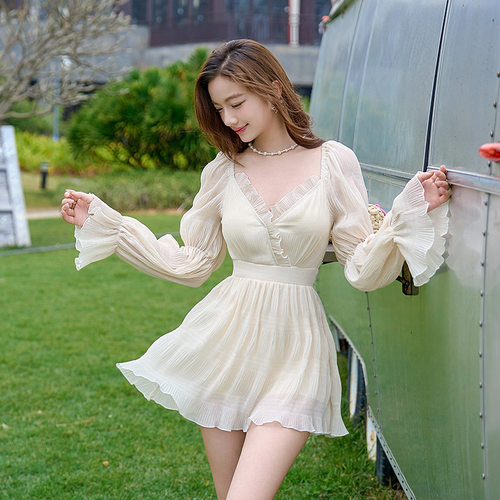 2025新款泳衣女连体裙式保守遮肚显瘦性感仙女范韩国ins风泡温泉