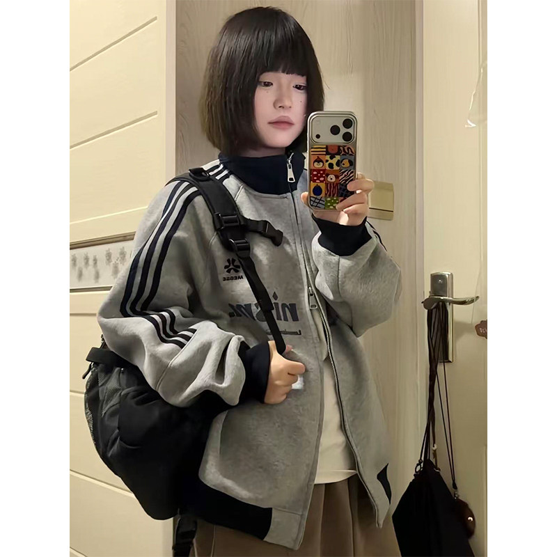 可爱复古通勤上衣女秋冬季显瘦大码百搭宽松日系港风卫衣外套小众