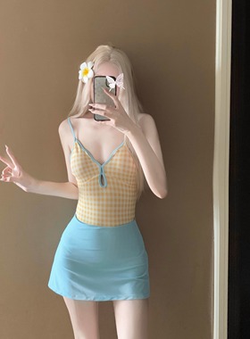 AYSTUDIO新款多巴胺甜美泳衣女款连体裙式高级感显瘦海岛度假温泉