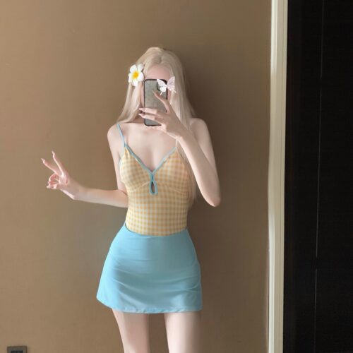 新款多巴胺甜美泳衣女款连体裙式