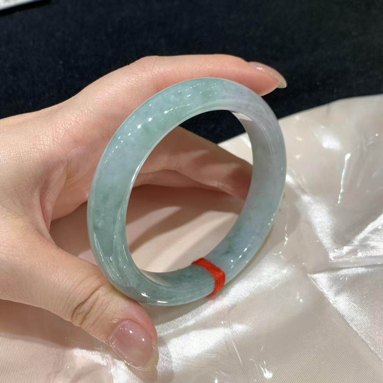 玉长情【云涧浮翠】高端缅甸翡翠女款糯冰种飘花冰润玉手镯子处理