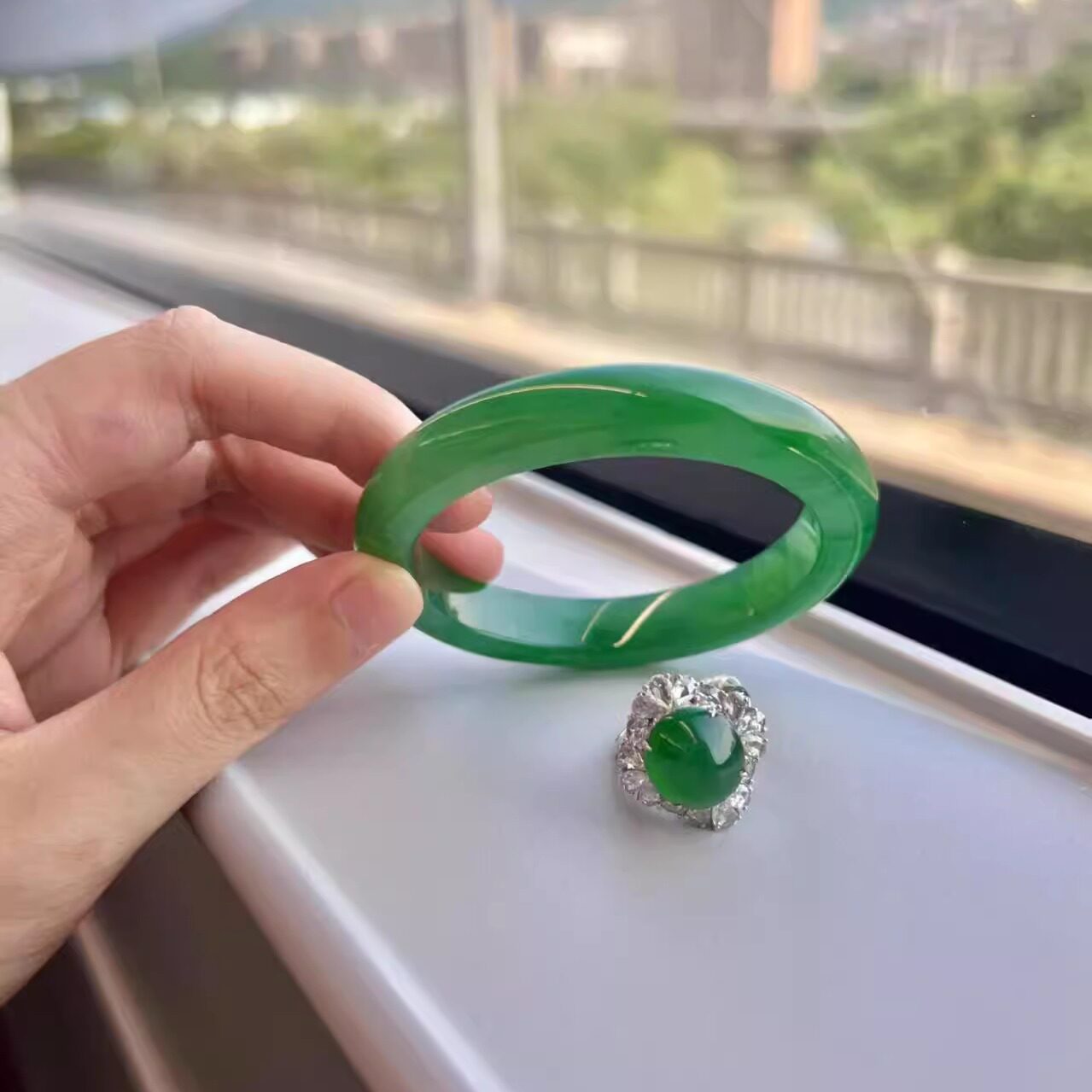 玉长情冰糯种缅甸翡翠帝王绿纯色满绿高档手镯女款正品真玉石处理