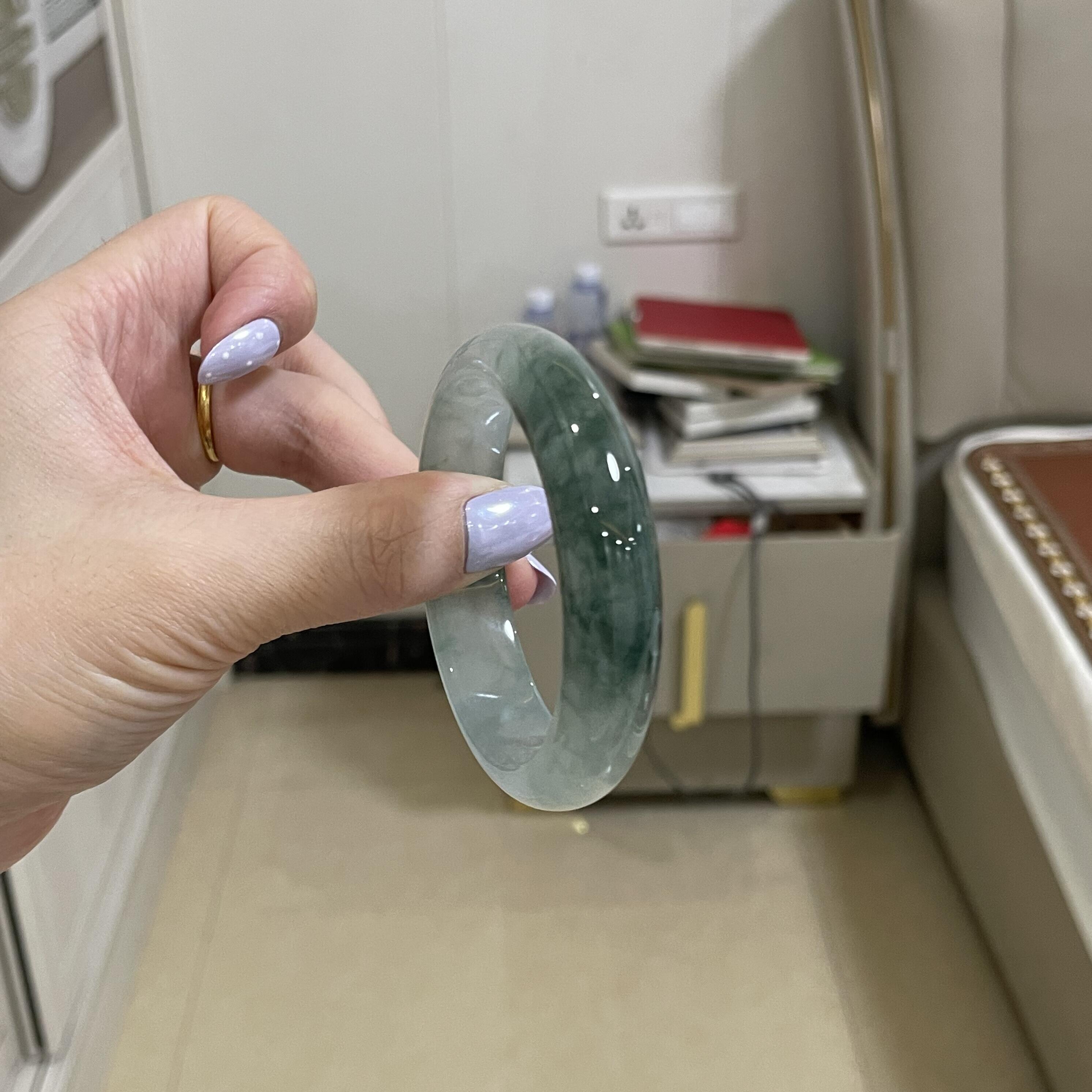 玉长情【芊云焕彩】缅甸高端翡翠冰种半山油青飘花玉手镯真玉处理