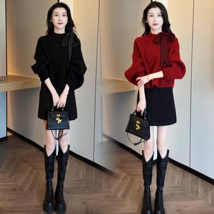 红色系穿搭一整套装裙女秋冬季2025新款小个子高领毛衣短裙两件套