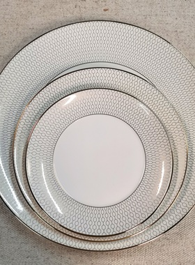 英国Wedgwood进口骨瓷ARRIS系列家用欧式宫廷风圆平盘牛排西餐盘