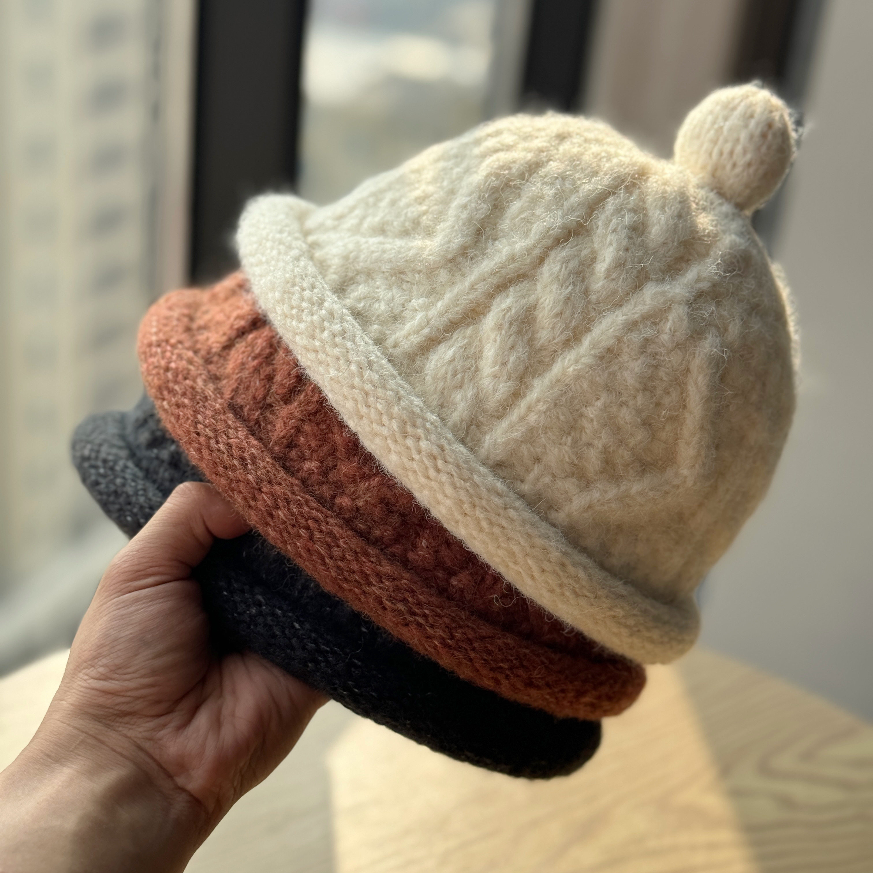 新款可爱小毛球小众显瘦毛线帽子女秋冬保暖卷边地主帽针织帽百搭