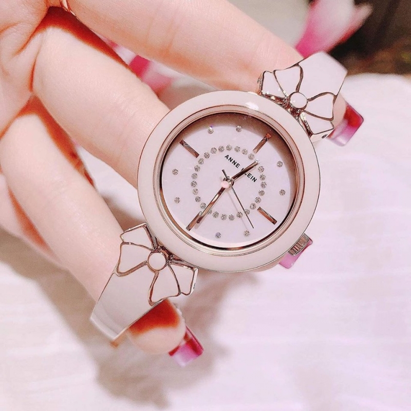 手镯小众风镶钻贝母女表