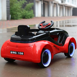 定制科幻儿童电动汽车四轮闪光带遥控可坐人男女宝宝摇摆充电玩具