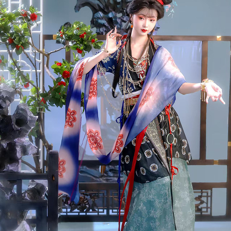 华姿仪赏2025年夏季新品 散花仙子 国画仕女图复原宋制汉服女装