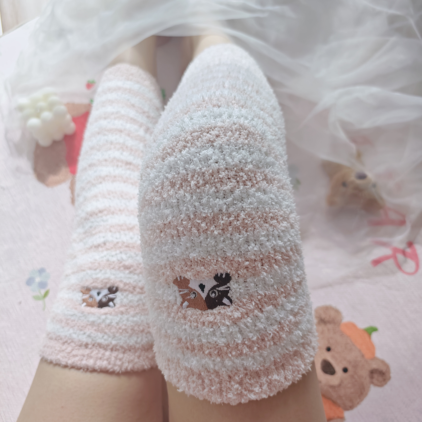 可爱卡通小猫咪刺绣条纹微压力防掉半边绒保暖护膝秋冬加厚护腿女