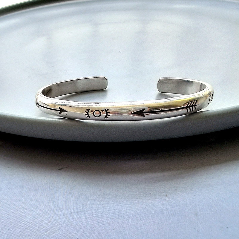 S925纯银手工实心手镯 印第安太阳花箭矢图腾开口镯子 休闲大气
