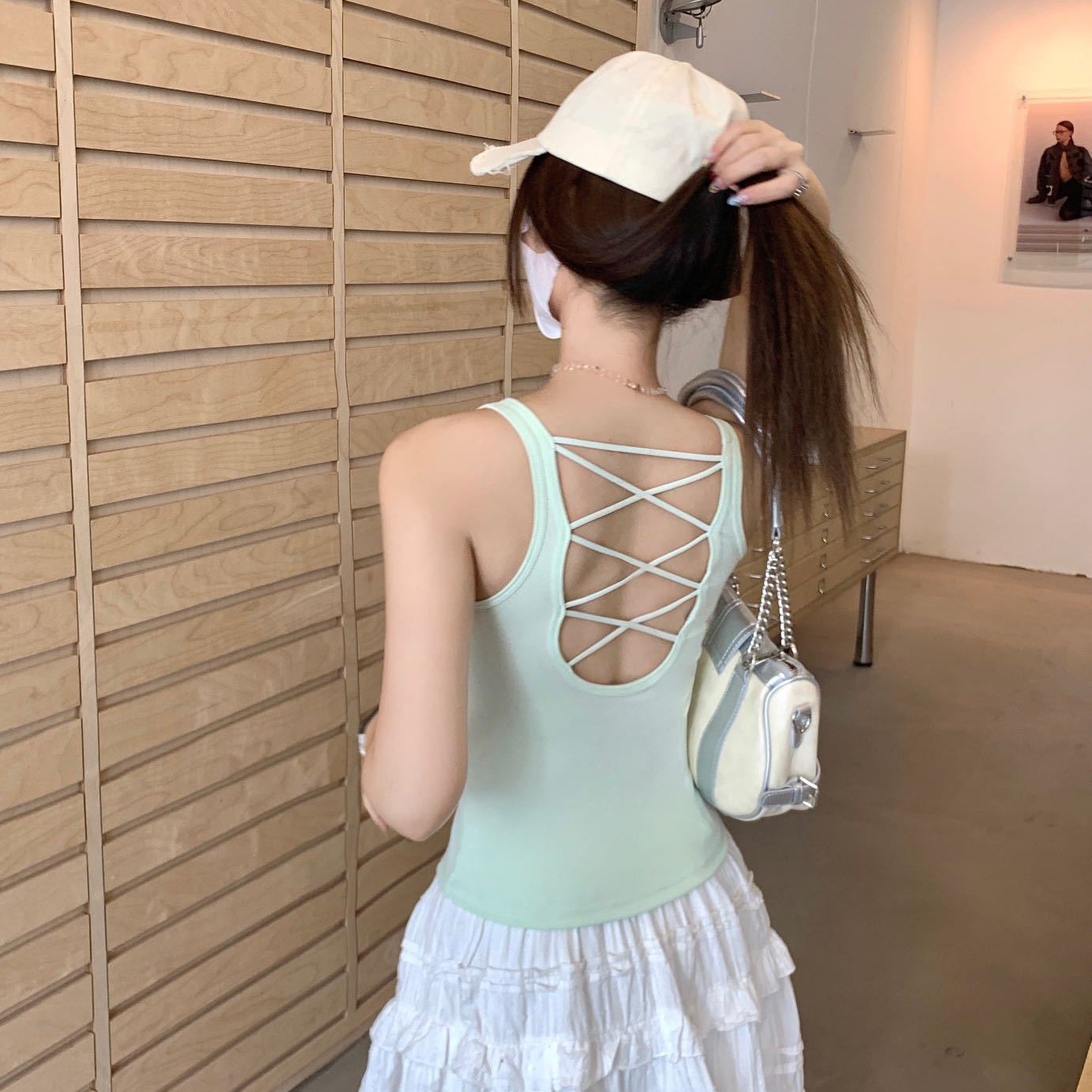 性感交叉美背吊带背心女2026春夏带胸垫文胸一体无袖外穿打底上衣,女装/女士精品,背心吊带,淘宝优惠券,粉丝福利购,淘宝优惠卷