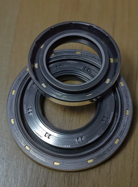 进口双唇骨架TC轴用油封AE4712E AE4795E AE4898E 4943日本密封圈