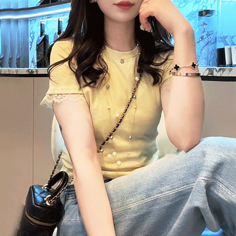 蕾丝拼接短袖t恤女2026新款爆款夏季设计感小众超火减龄短款上衣