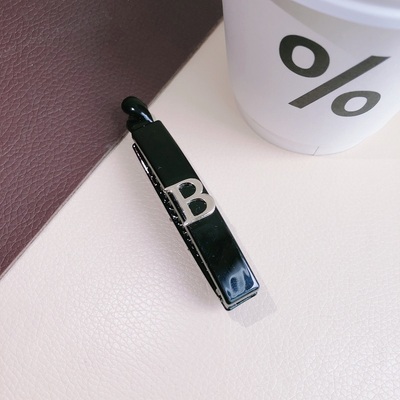 韩国东大门同款B字母气质马尾夹香蕉夹女后脑勺发卡竖夹小号8CM