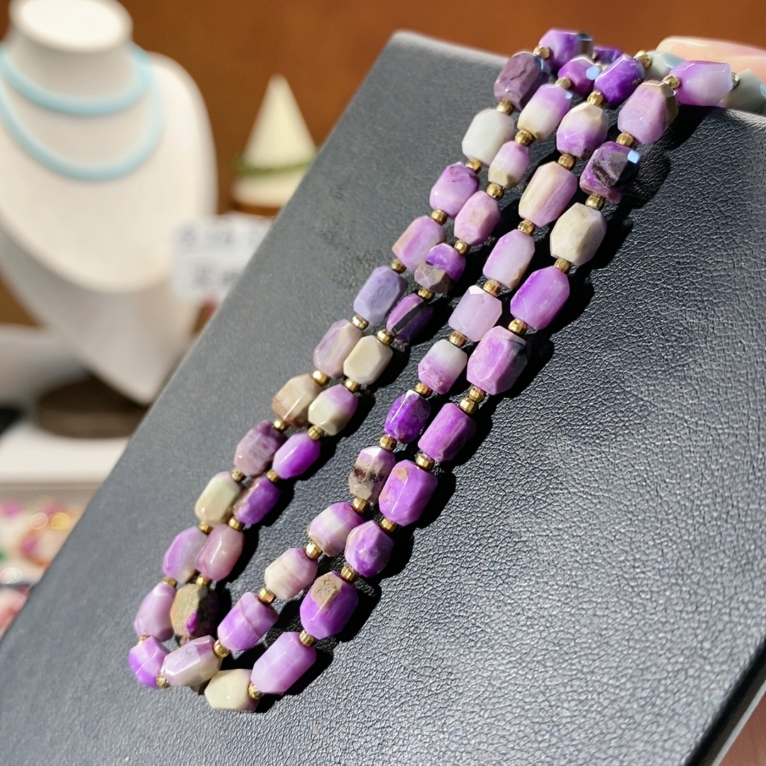 粉舒意境纹项链