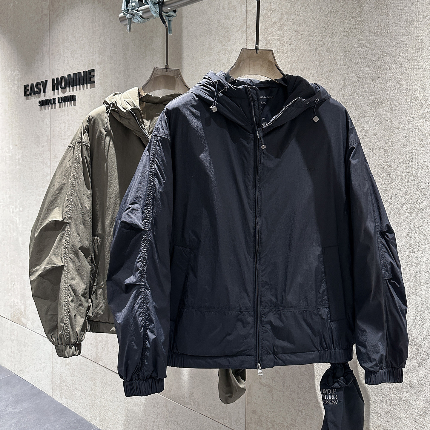 潮流连帽百搭90绒保暖羽绒服
