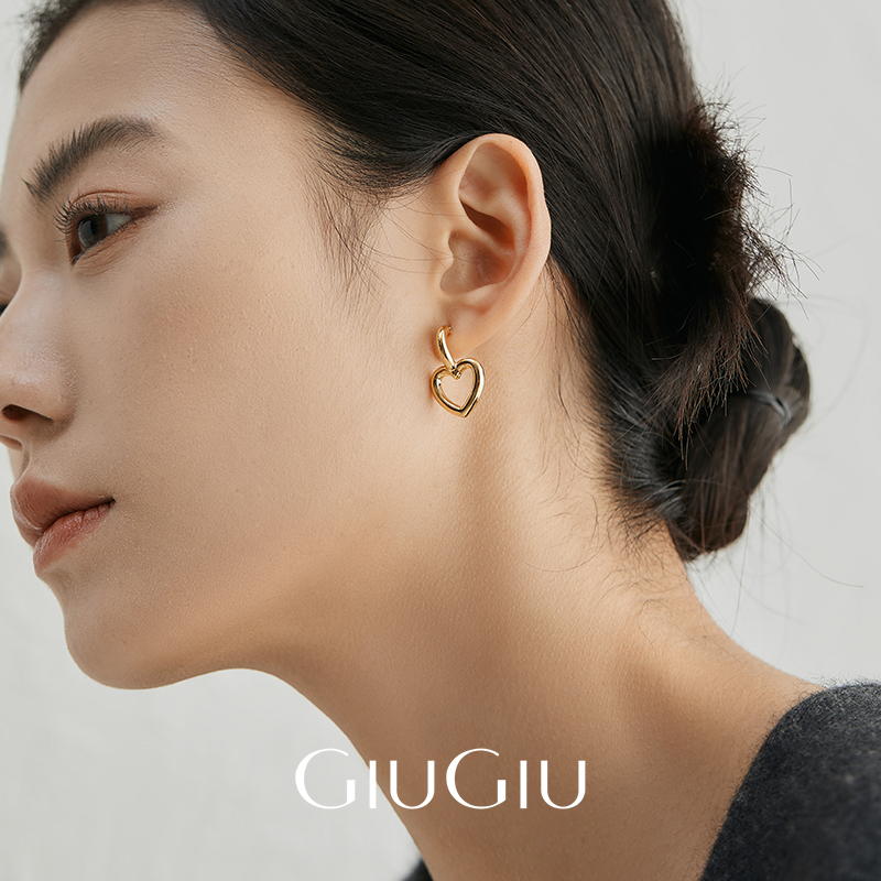 giugiu高級感愛心耳環(huán)女2025新款爆款氣質(zhì)時尚耳釘通勤風(fēng)銀針耳飾
