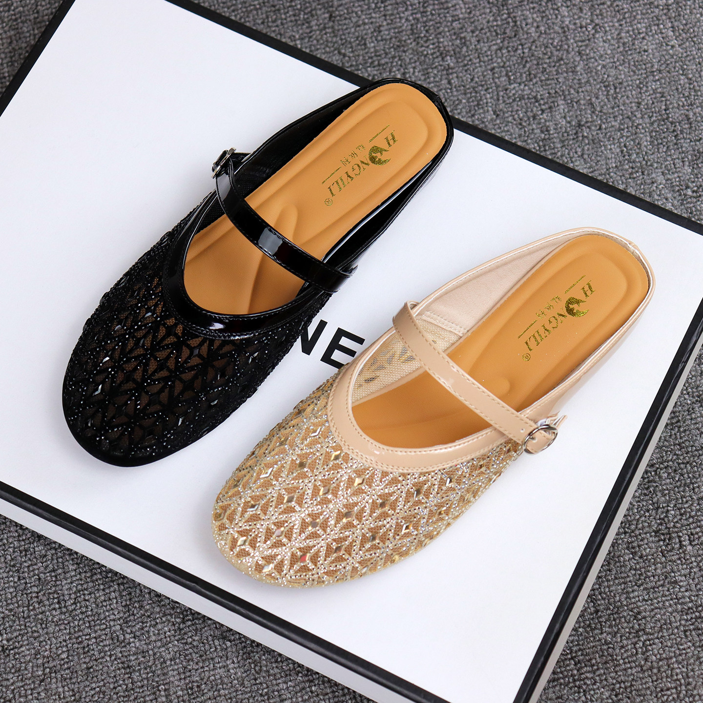 红依利女鞋2026夏季新款百搭透气包头女凉拖平底镂空水钻软底凉鞋