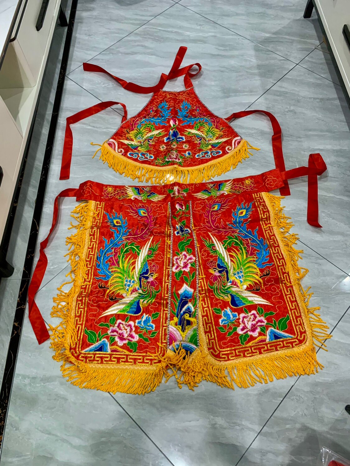 双凤肚兜肚裙龙裙套裙绣品龙虎裙 跳童衣肚兜双龙肚兜