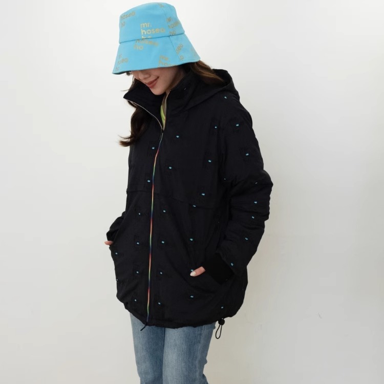 HOII后益保暖满版刺绣外套