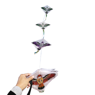 潍坊小风筝儿童手持鱼竿十字串风筝10只串30只串卡通微风好飞送线