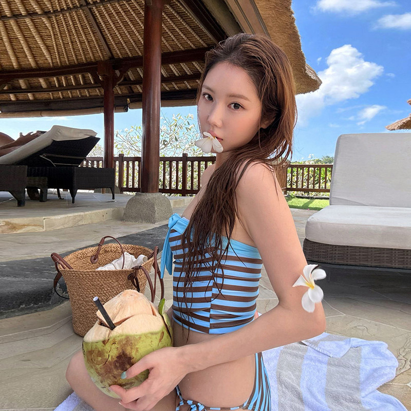 抹胸比基尼性感纯欲风度假泳衣女