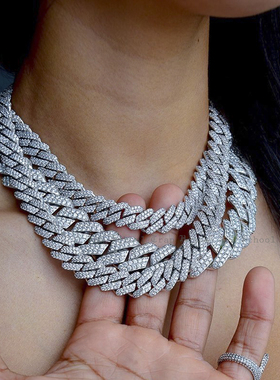 嘻哈风古巴形状配饰项链