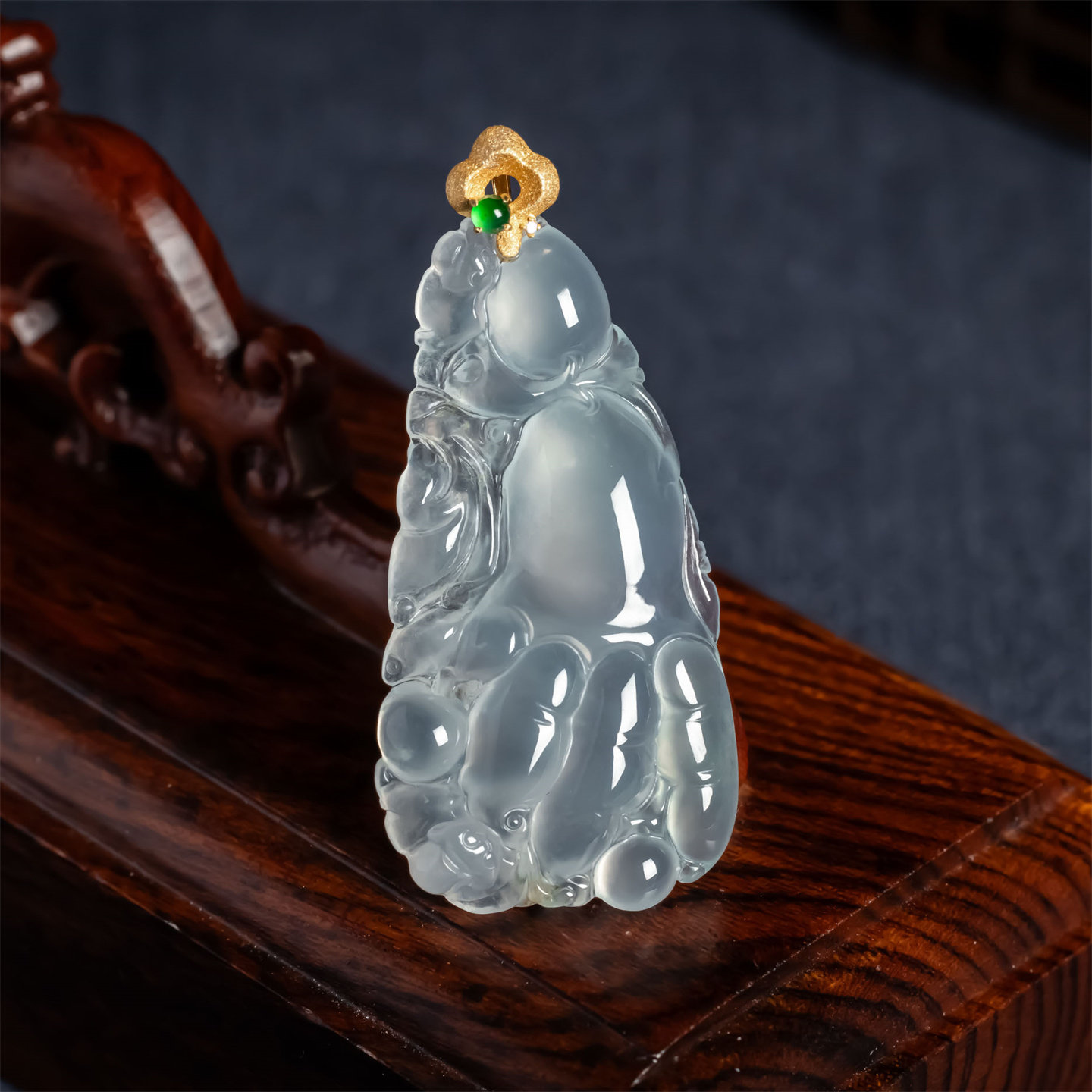 缅甸天然翡翠a货冰种18K冰透佛手瓜如意吊坠时尚男女款翡翠挂件