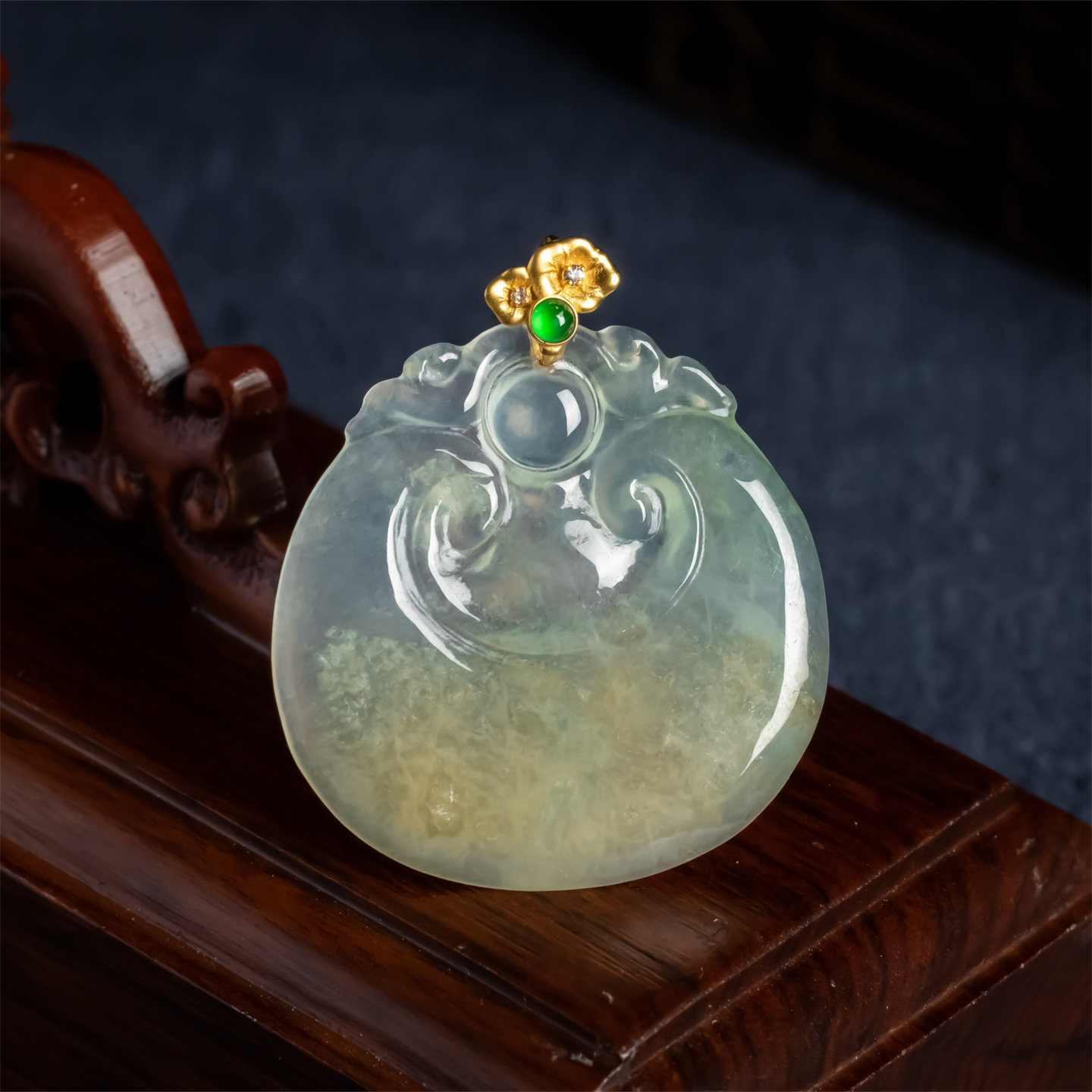 翠贵人冰黄翡18K金吉祥如意吊坠