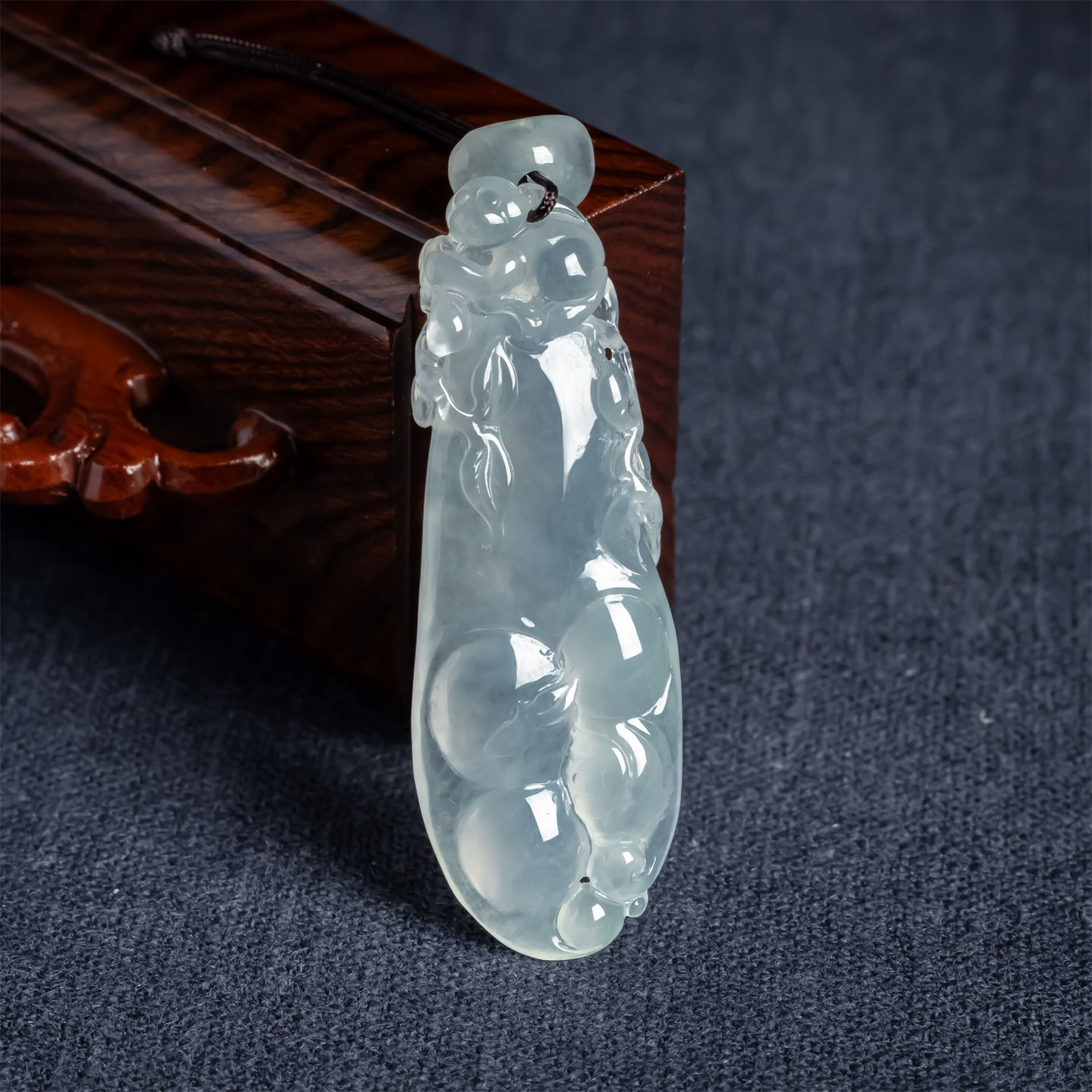 缅甸天然翡翠A货冰种老坑佛手瓜如意吊坠男女款毛衣链冰透挂件