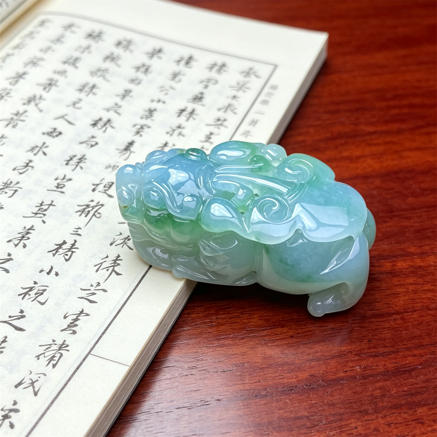 缅甸天然翡翠a货冰糯种飘花老坑貔貅吊坠男女款来财貔貅如意挂件