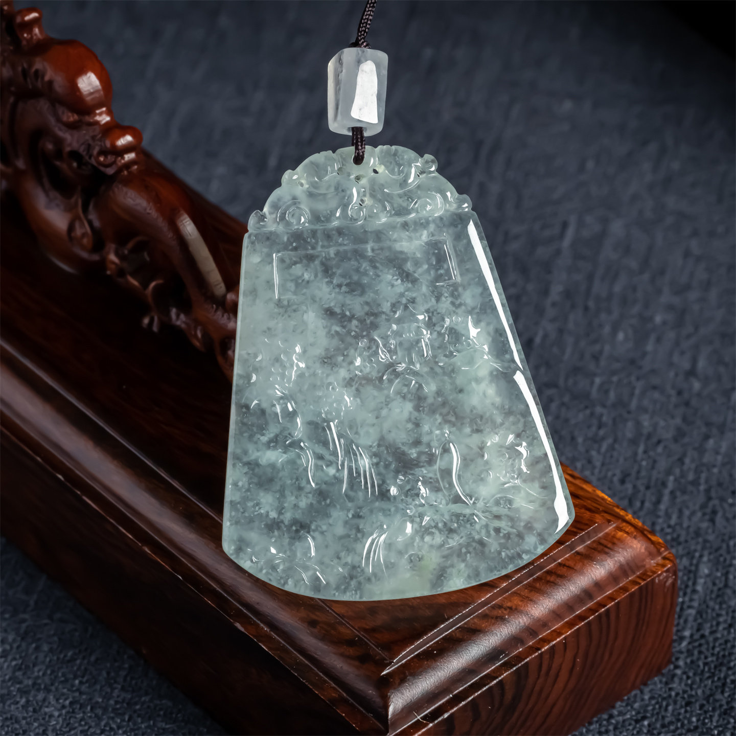 缅甸天然翡翠A货冰种蓝水山水意境牌吊坠男女款冰透一帆风顺挂件