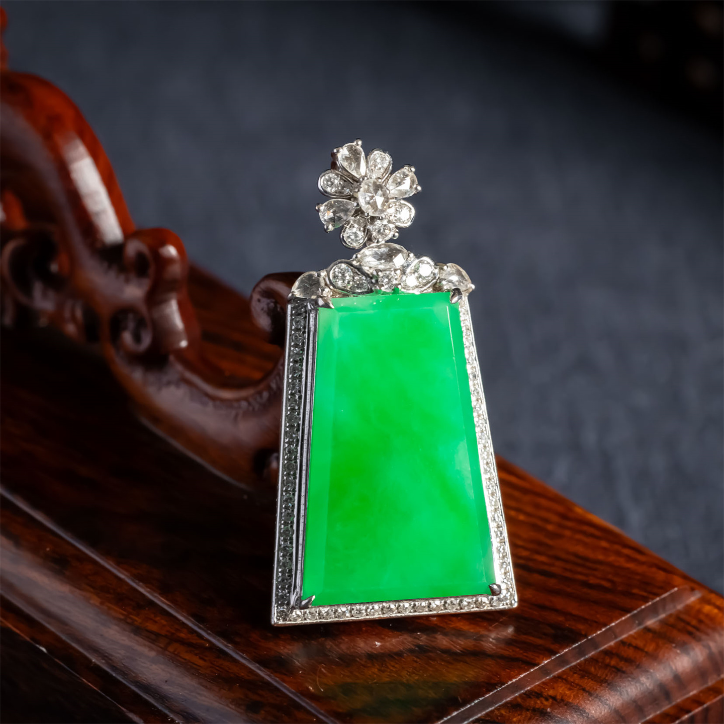 缅甸天然翡翠A货老坑阳绿平安无事牌吊坠18K金高档冰种绿牌玉挂件