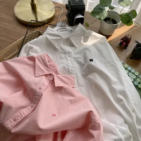 时尚这长袖宽松衬衣休闲真舒服女双口袋新衬衫百搭外套布料上衣~