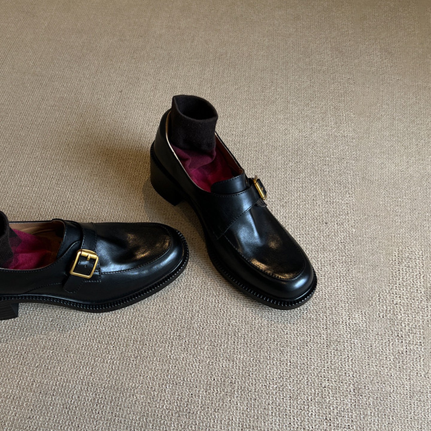 「卡鹿莉 KLULI」粗跟圆头小皮鞋女jk制服配裙通勤百搭真皮乐福鞋