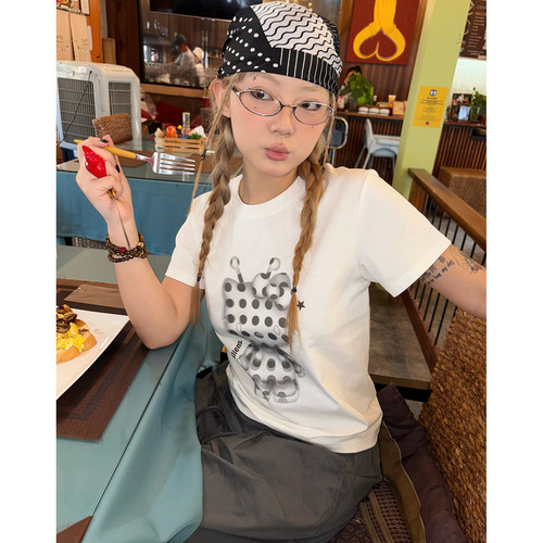 卡通印花圆领正肩显瘦短袖t恤