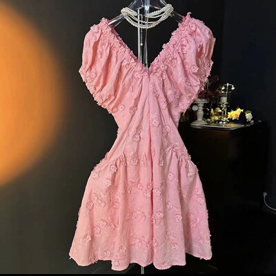 女夏粉色法式复古v领轻奢小个子微胖绝美高级感短款礼服连衣裙子