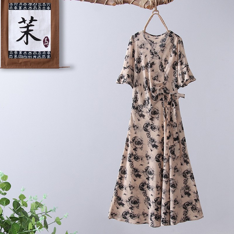 妈妈夏装连衣裙气质2023新款时尚高贵中老年女士夏季洋气收腰裙子